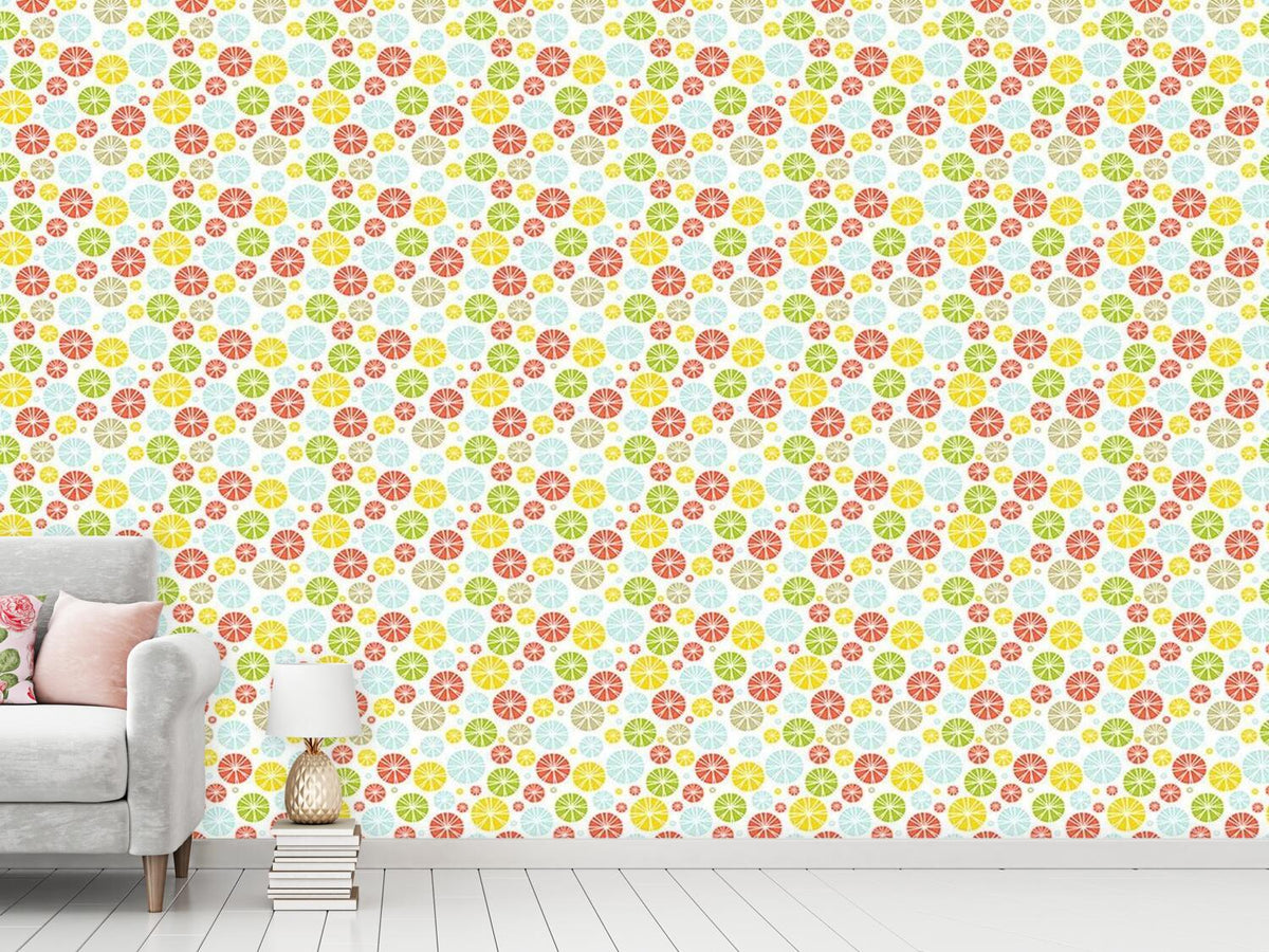 patterned-wallpaper-lemon-circle-cocktail