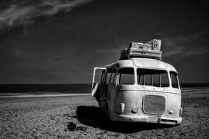 photo-wallpaper-beached-bus