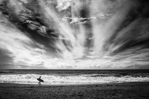 photo-wallpaper-the-loneliness-of-a-surfer