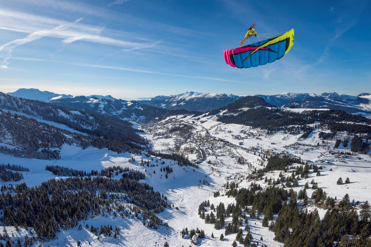 photo-wallpaper-michael-regnier-speedriding-in-la-clusaz