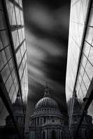 photo-wallpaper-the-st-pauls-cathedral-in-reflection