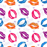 patterned-wallpaper-lips