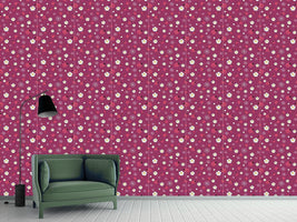 patterned-wallpaper-lucky-ladybugs