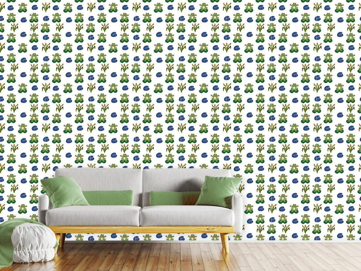 patterned-wallpaper-happy-frogs