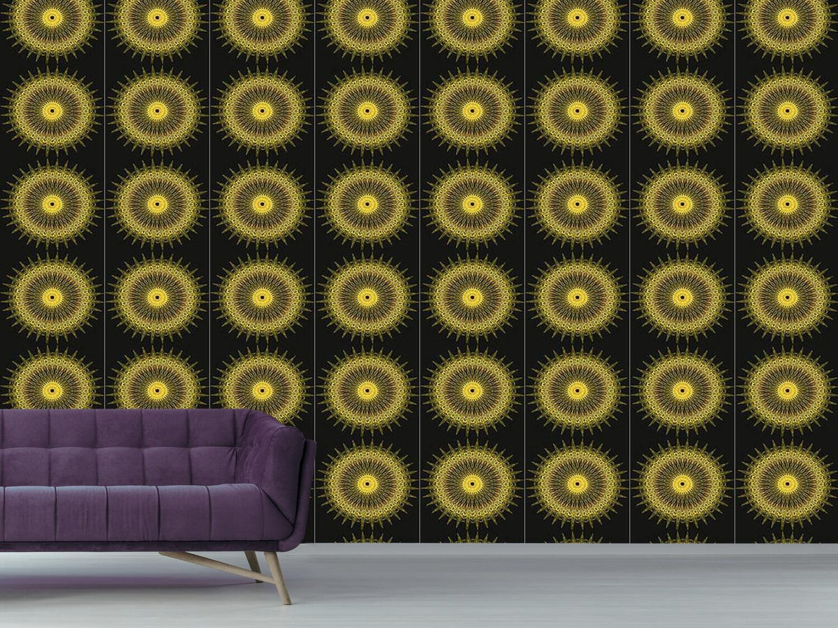 patterned-wallpaper-golden-chariot