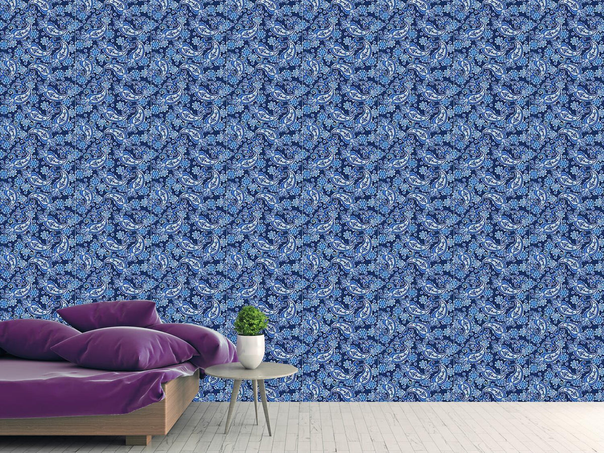 patterned-wallpaper-paisley-royal