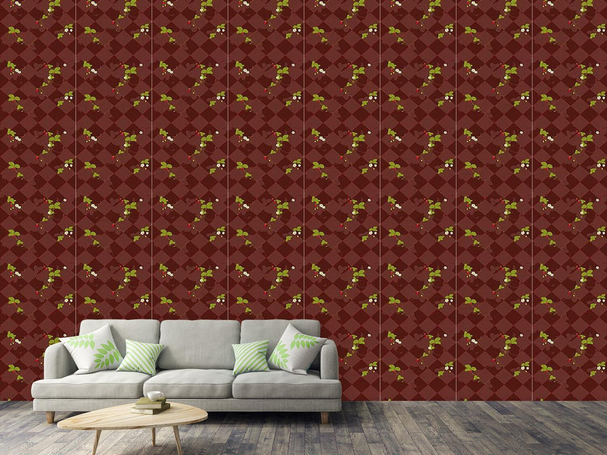 patterned-wallpaper-wood-strawberries