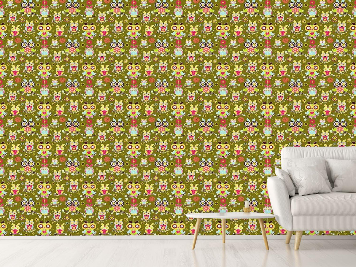 patterned-wallpaper-owls-guard