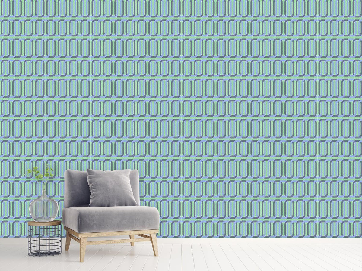 patterned-wallpaper-chains