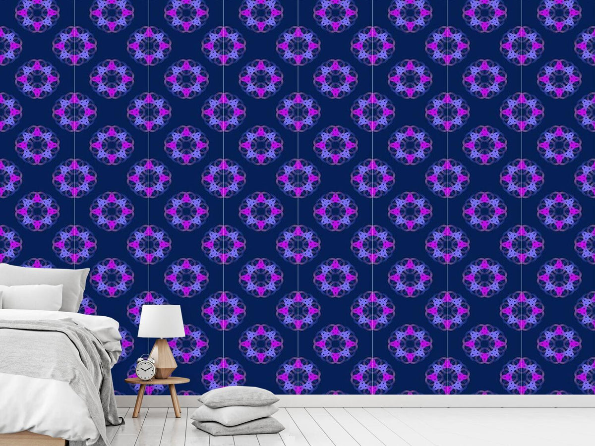 patterned-wallpaper-soft-rings