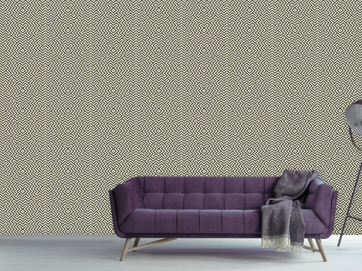 patterned-wallpaper-in-the-centre